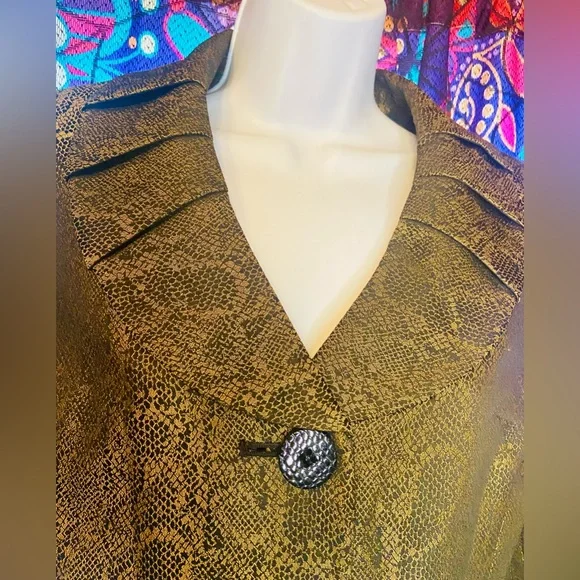 Le Suit size 12 Golden Bronze and Black, Snake Skin print skirt suit. - Picture 5 of 6